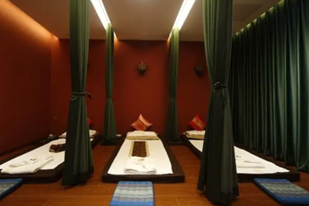 上海闵行泰式按摩的被动瑜伽：当身体被折叠成诗